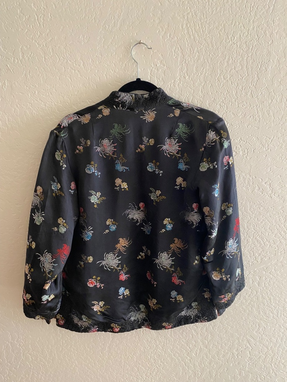 Vintage Floral Embroidered Black Satin Reversable Jacket - Picture 5 of 5